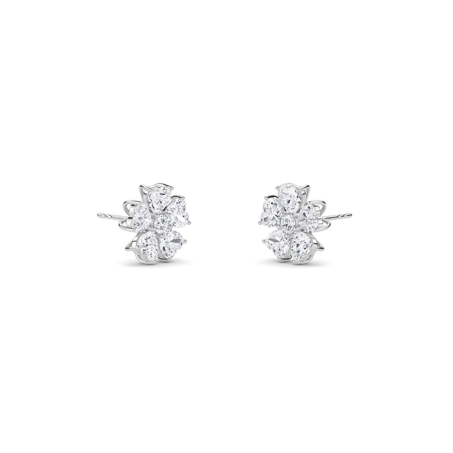 18 Kt Gold Lab Grown Diamond Stud Earrings